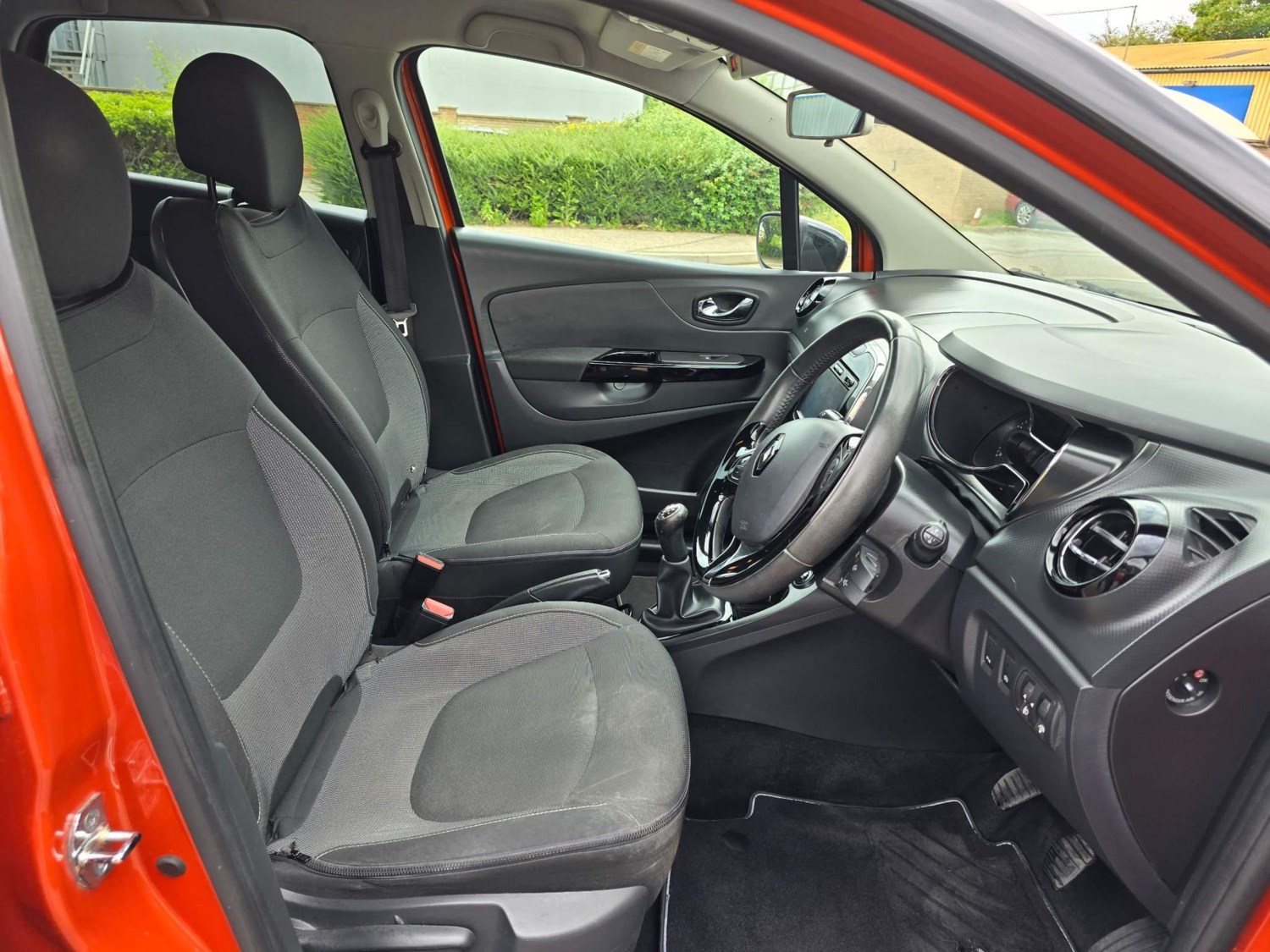 Renault Captur Listing Image