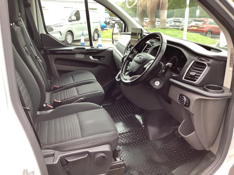 Ford Transit Custom Listing Image