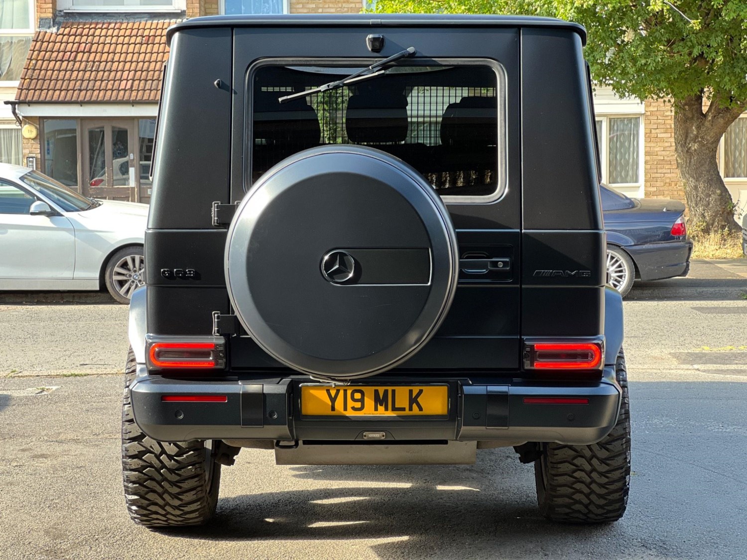 Mercedes-Benz G-Class Listing Image