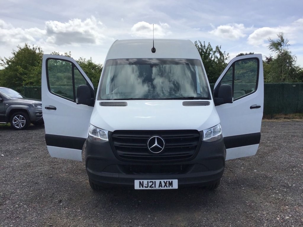 Mercedes-Benz Sprinter Listing Image