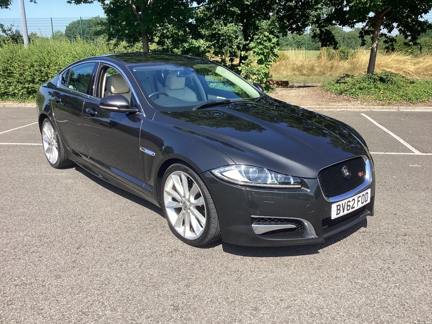 Jaguar XF Listing Image