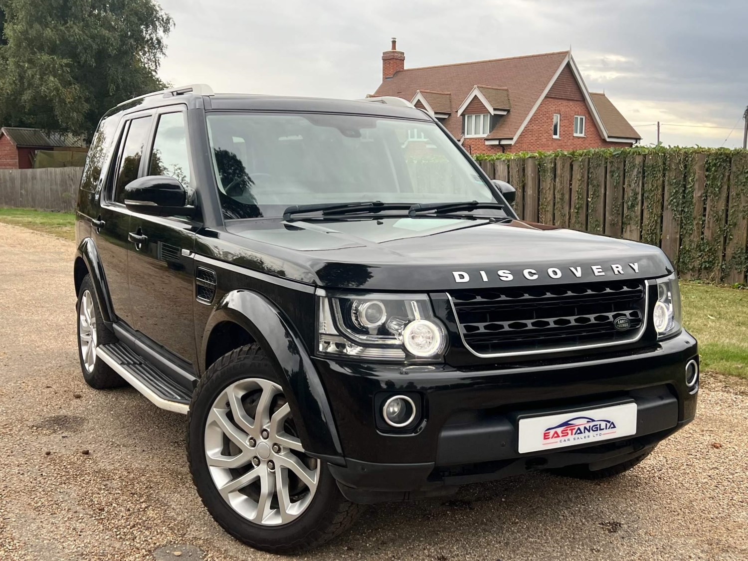 Land Rover Discovery 4 Listing Image