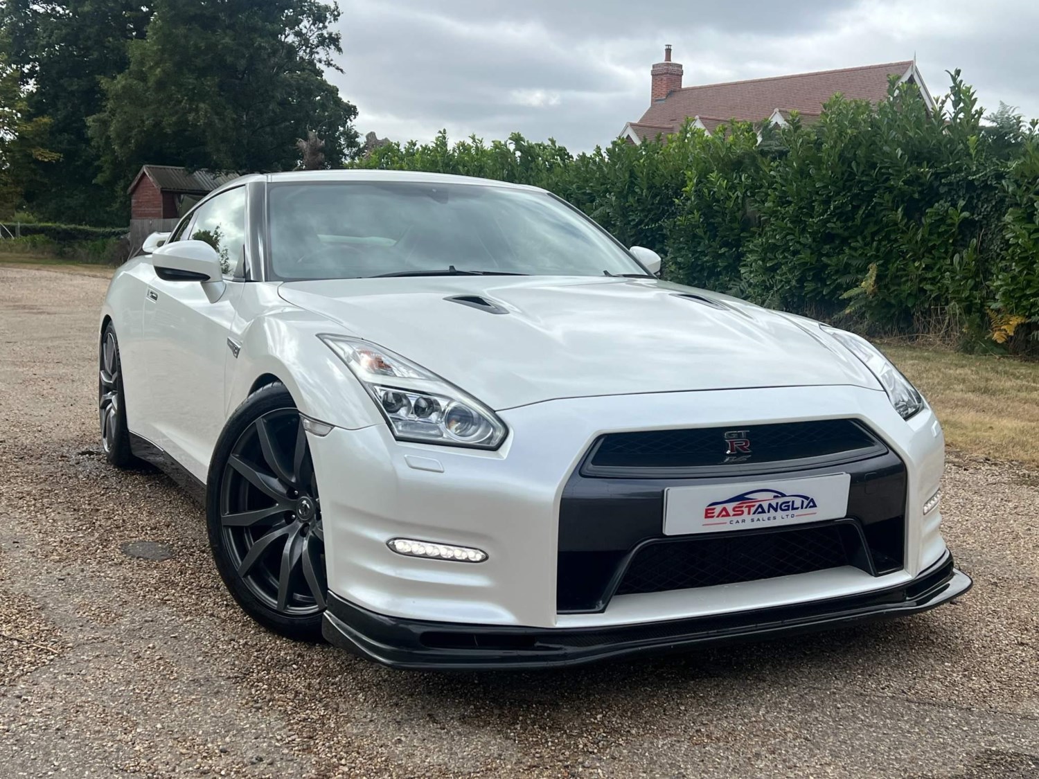 Nissan GT-R Listing Image