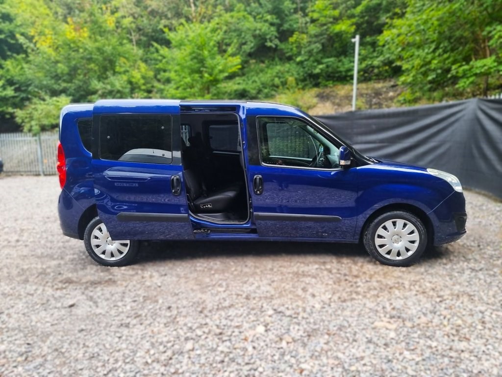 Vauxhall Combo Listing Image