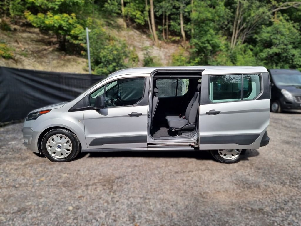 Ford Grand Tourneo Connect Listing Image