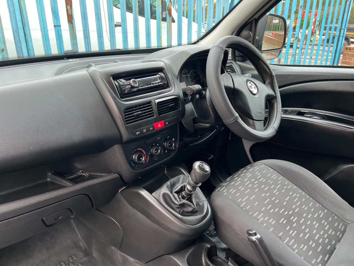 Vauxhall Combo Listing Image