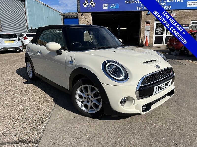 MINI Convertible Listing Image