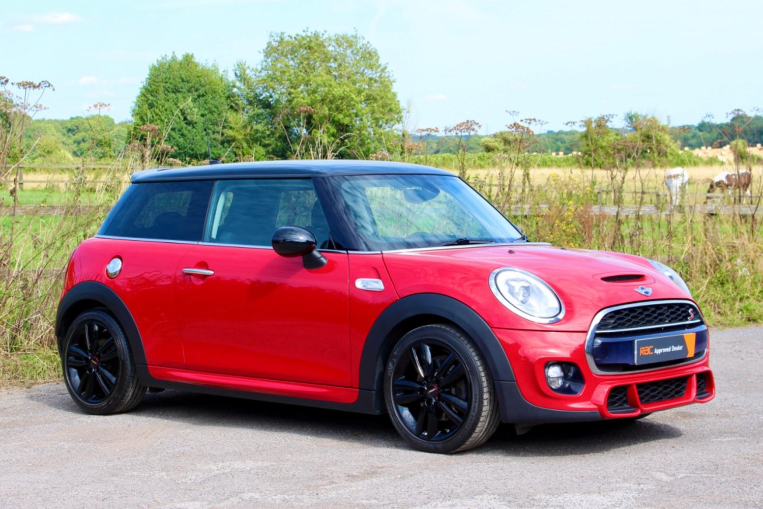 MINI Hatch Listing Image