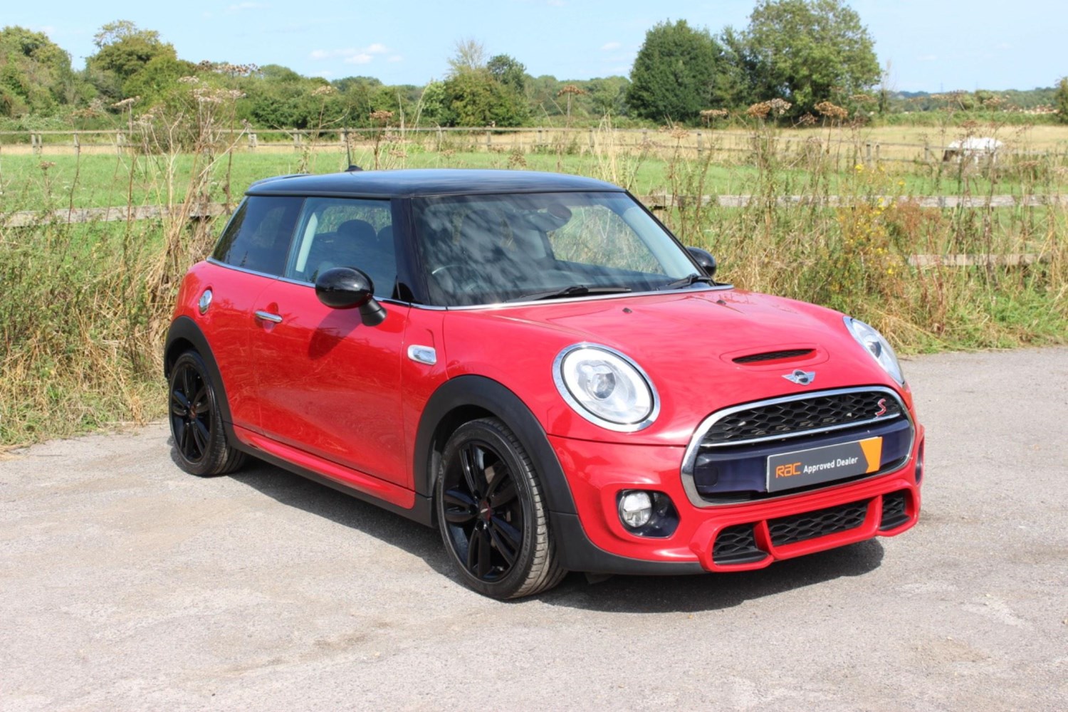 MINI Hatch Listing Image