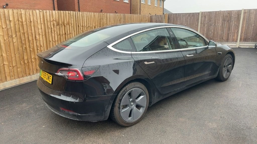 Tesla Model 3 Listing Image