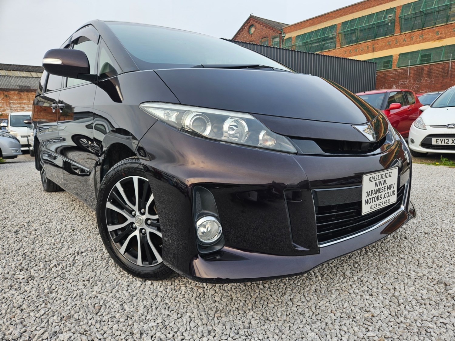 Toyota Estima Listing Image