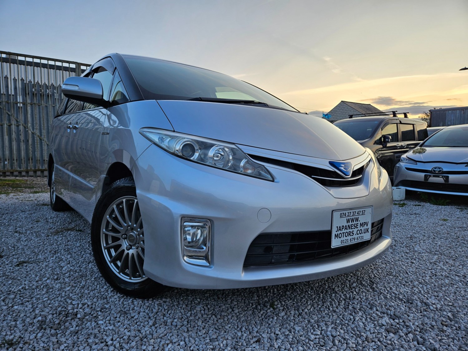 Toyota Estima Listing Image