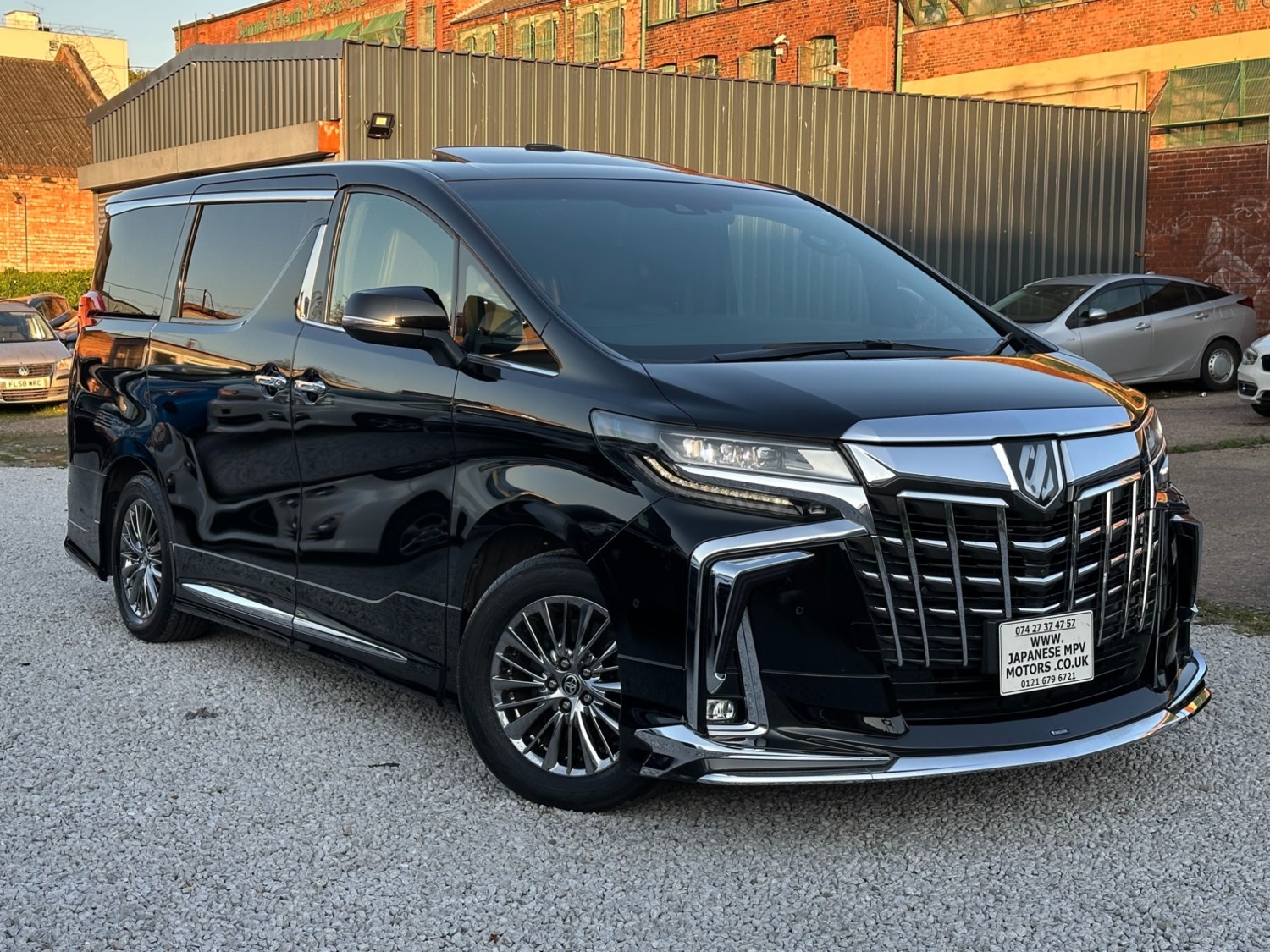 Toyota Alphard Listing Image