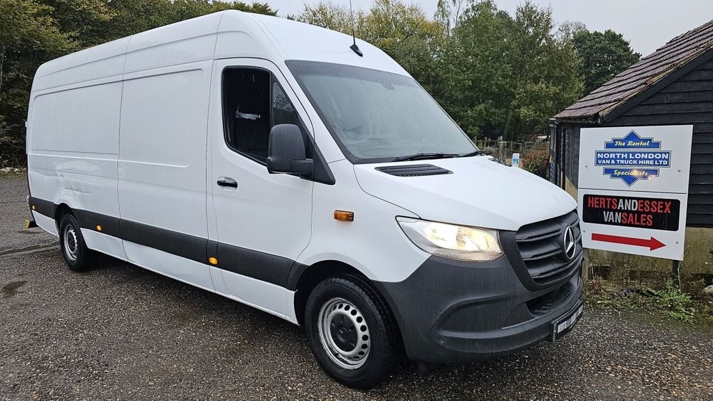 Mercedes-Benz Sprinter Listing Image