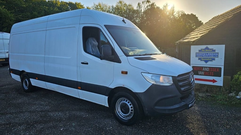 Mercedes-Benz Sprinter Listing Image