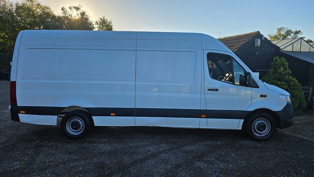 Mercedes-Benz Sprinter Listing Image