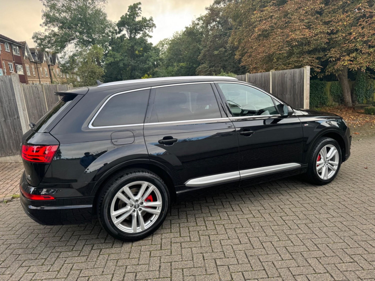 Audi Q7 Listing Image