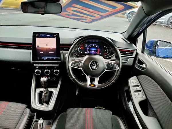 Renault Clio Listing Image