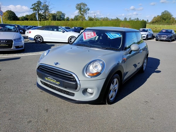 MINI Hatch Listing Image