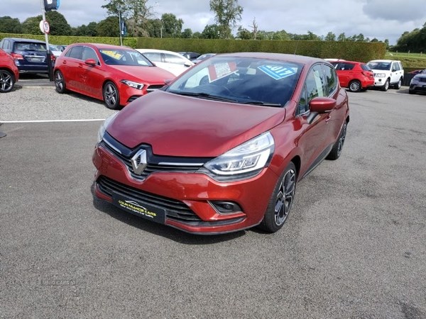 Renault Clio Listing Image