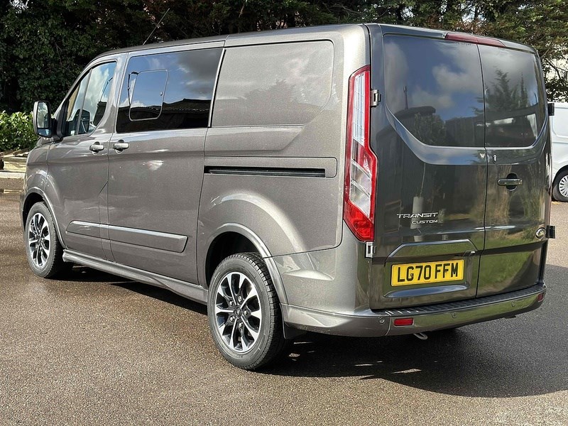 Ford Transit Custom Listing Image