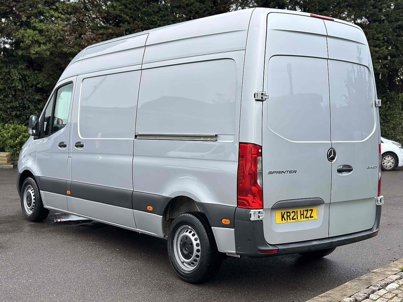 Mercedes-Benz Sprinter Listing Image