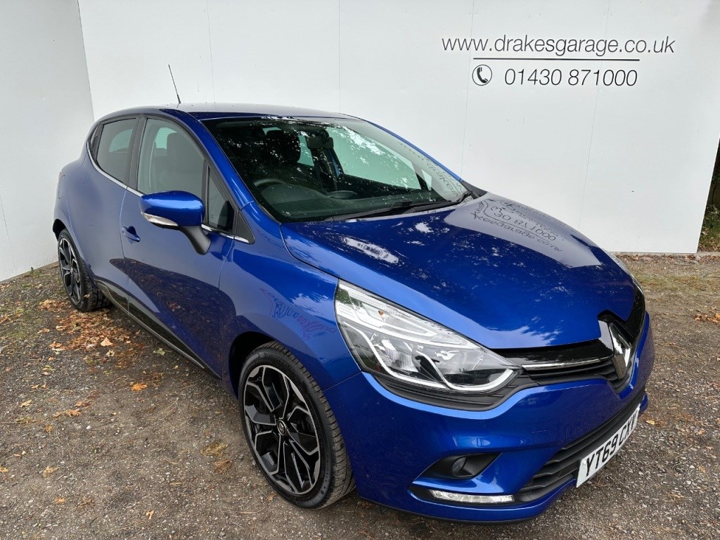 Renault Clio Listing Image