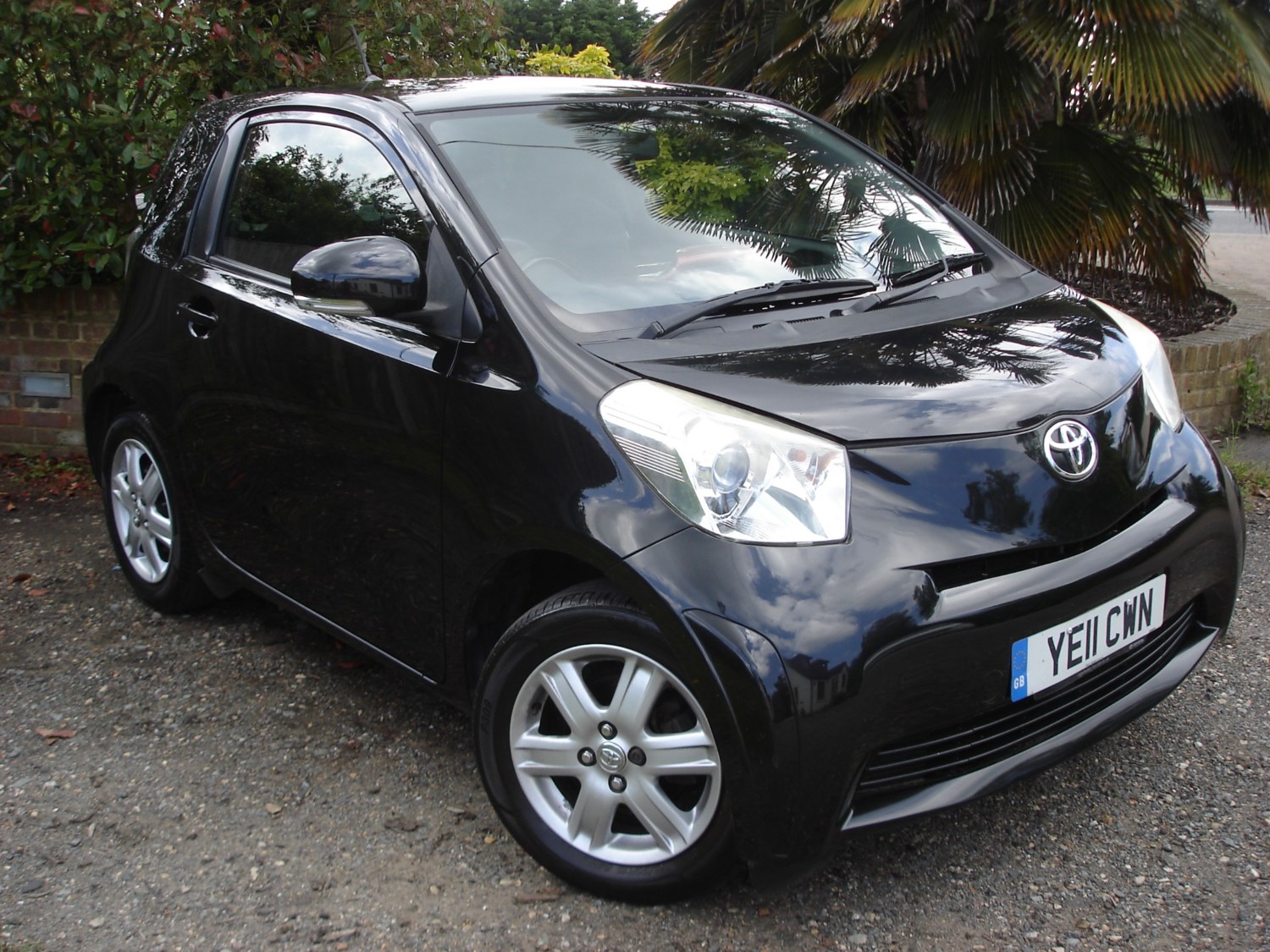 Toyota iQ Listing Image