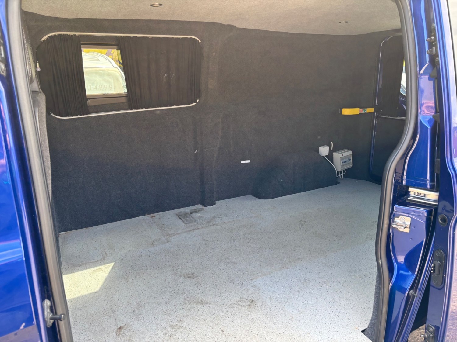 Ford Transit Custom Listing Image