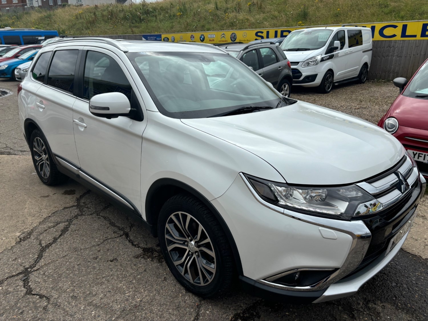 Mitsubishi Outlander Listing Image