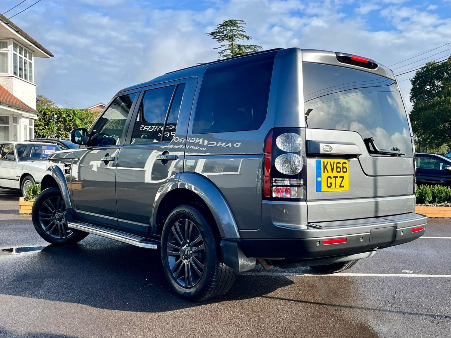 Land Rover Discovery 4 Listing Image