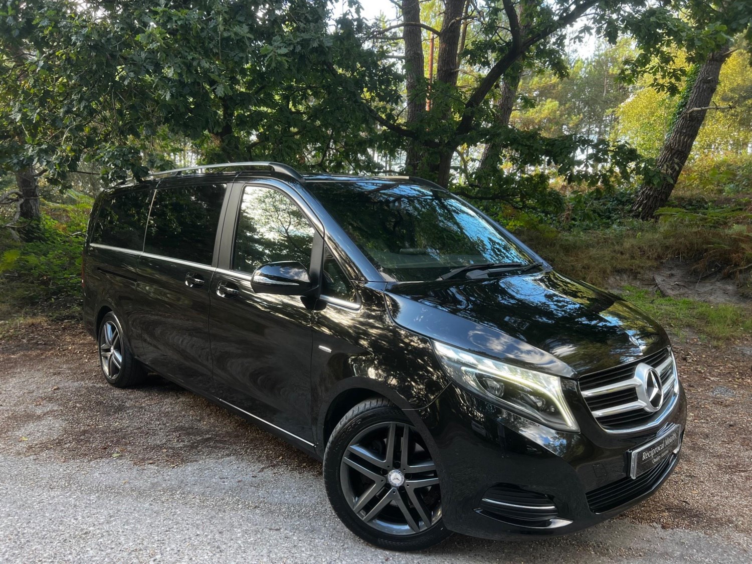 Mercedes-Benz V-Class Listing Image