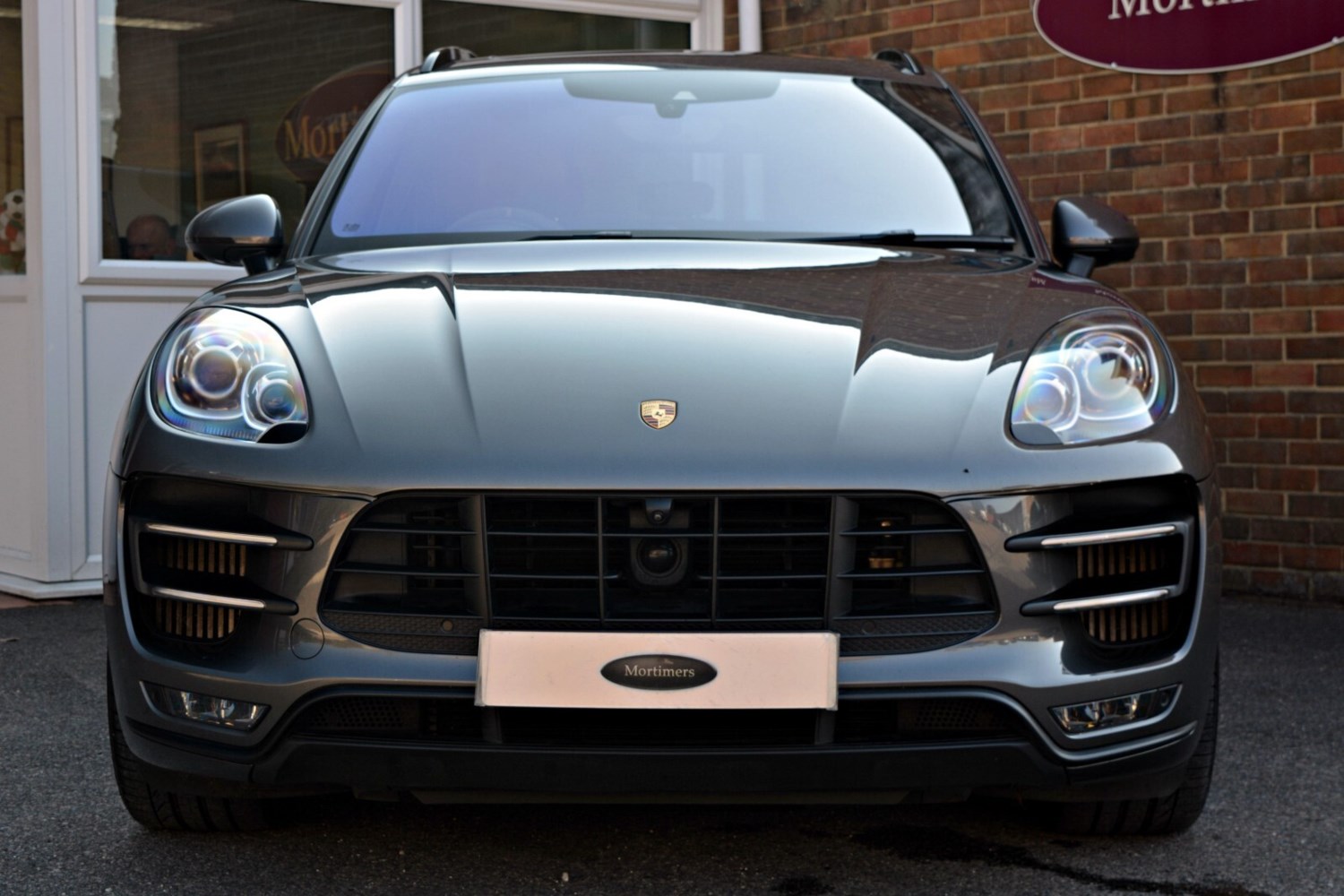 Porsche Macan Listing Image