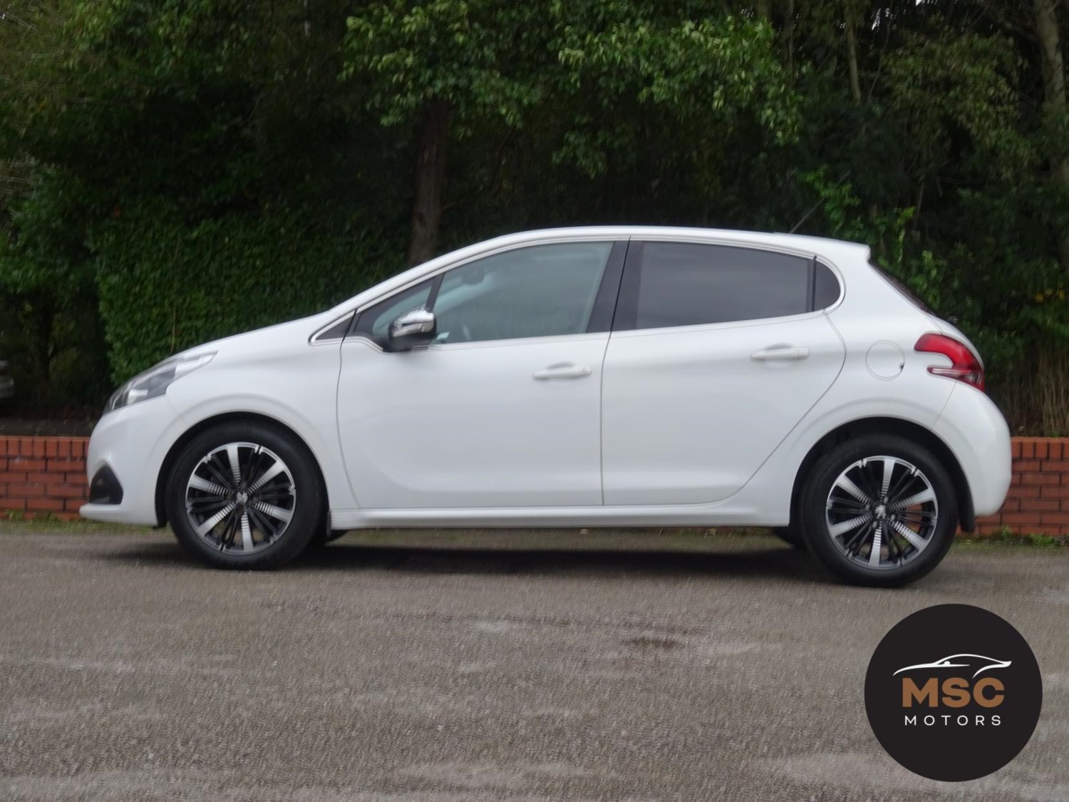 Peugeot 208 Listing Image