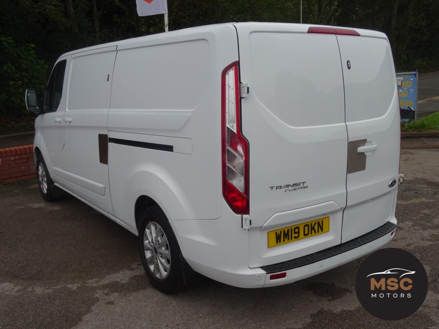 Ford Transit Custom Listing Image