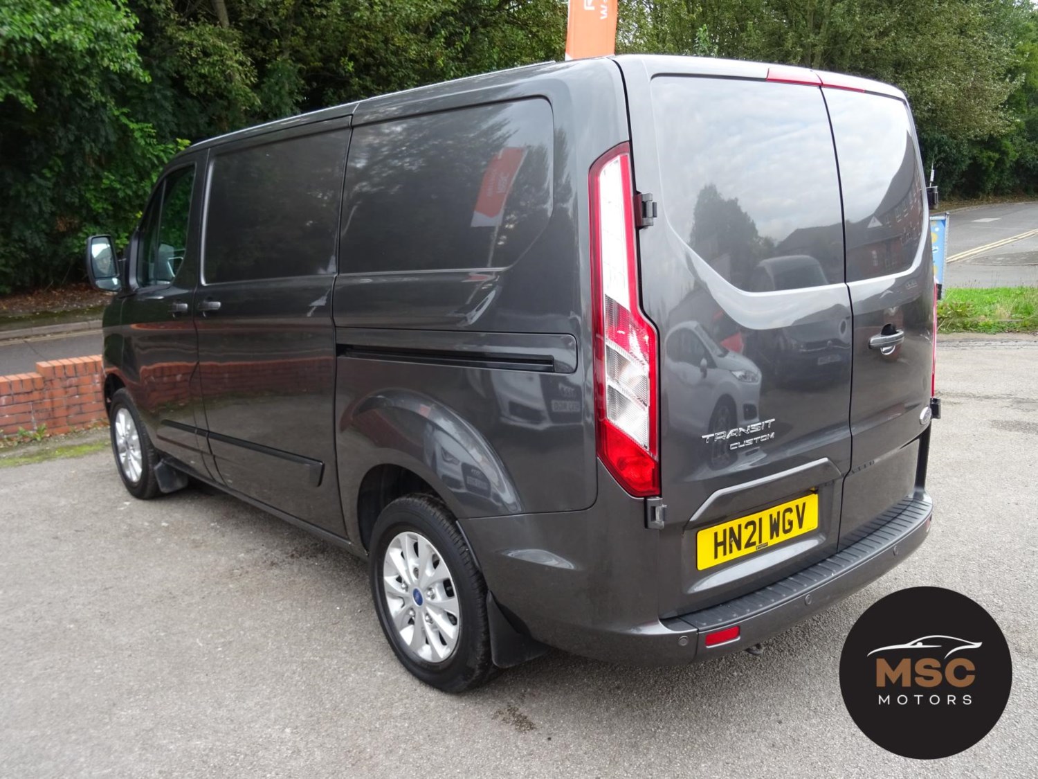 Ford Transit Custom Listing Image