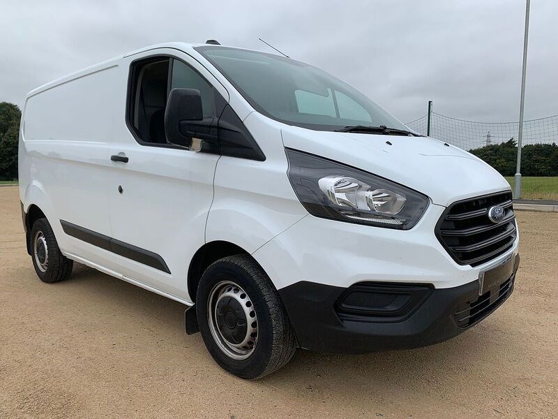 Ford Transit Custom Listing Image