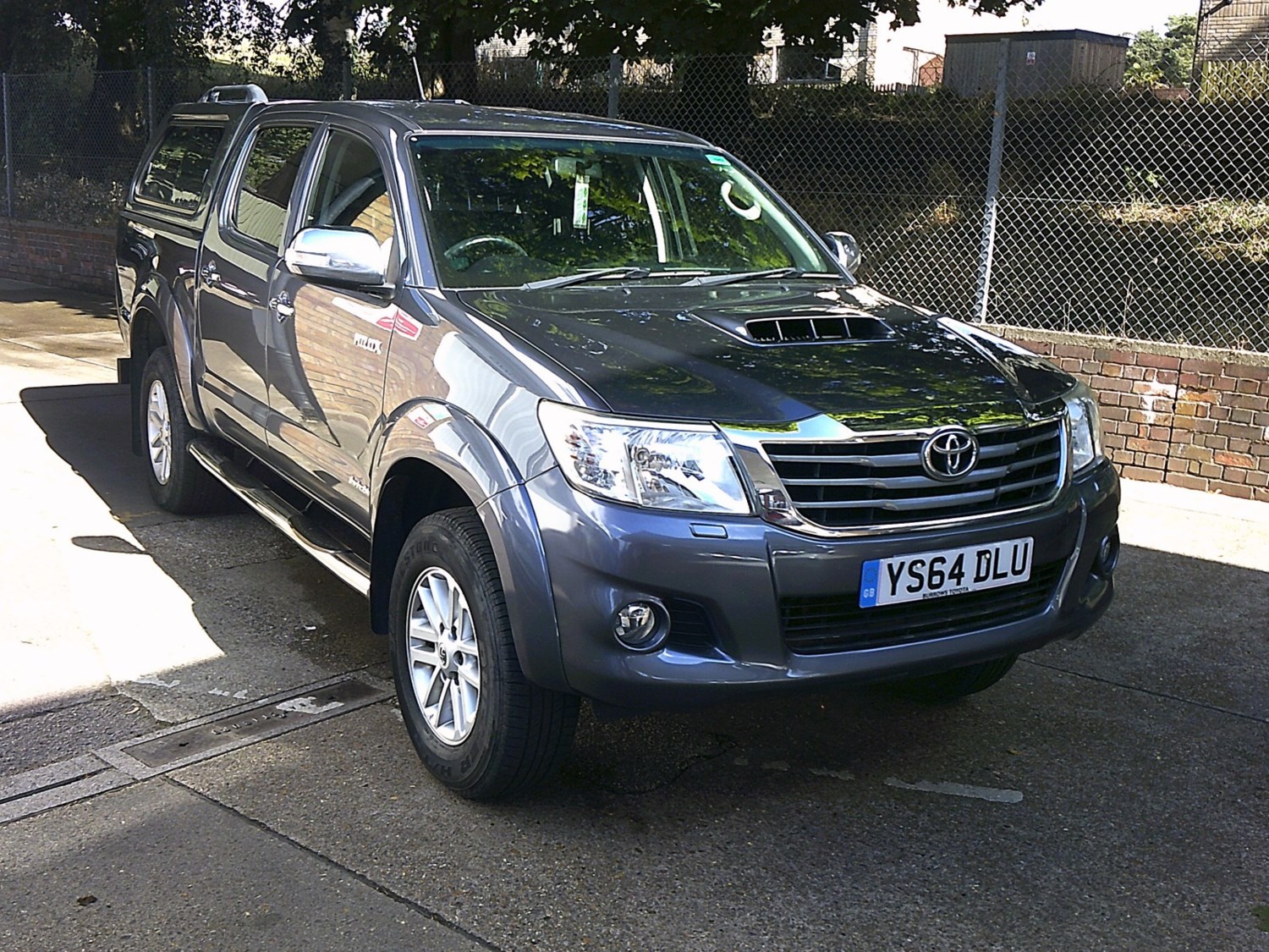 Toyota Hilux Listing Image