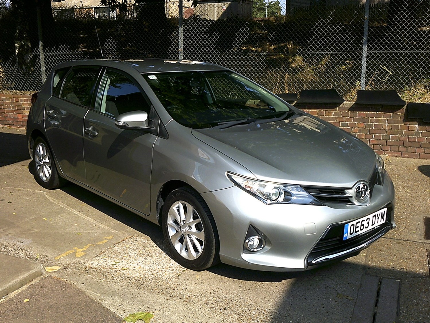 Toyota Auris Listing Image