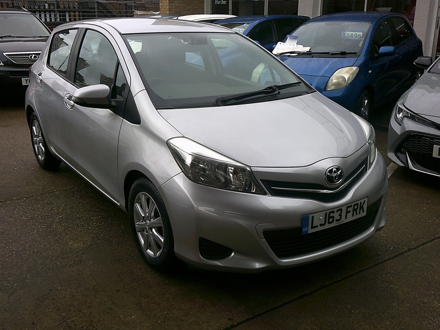 Toyota Yaris Listing Image