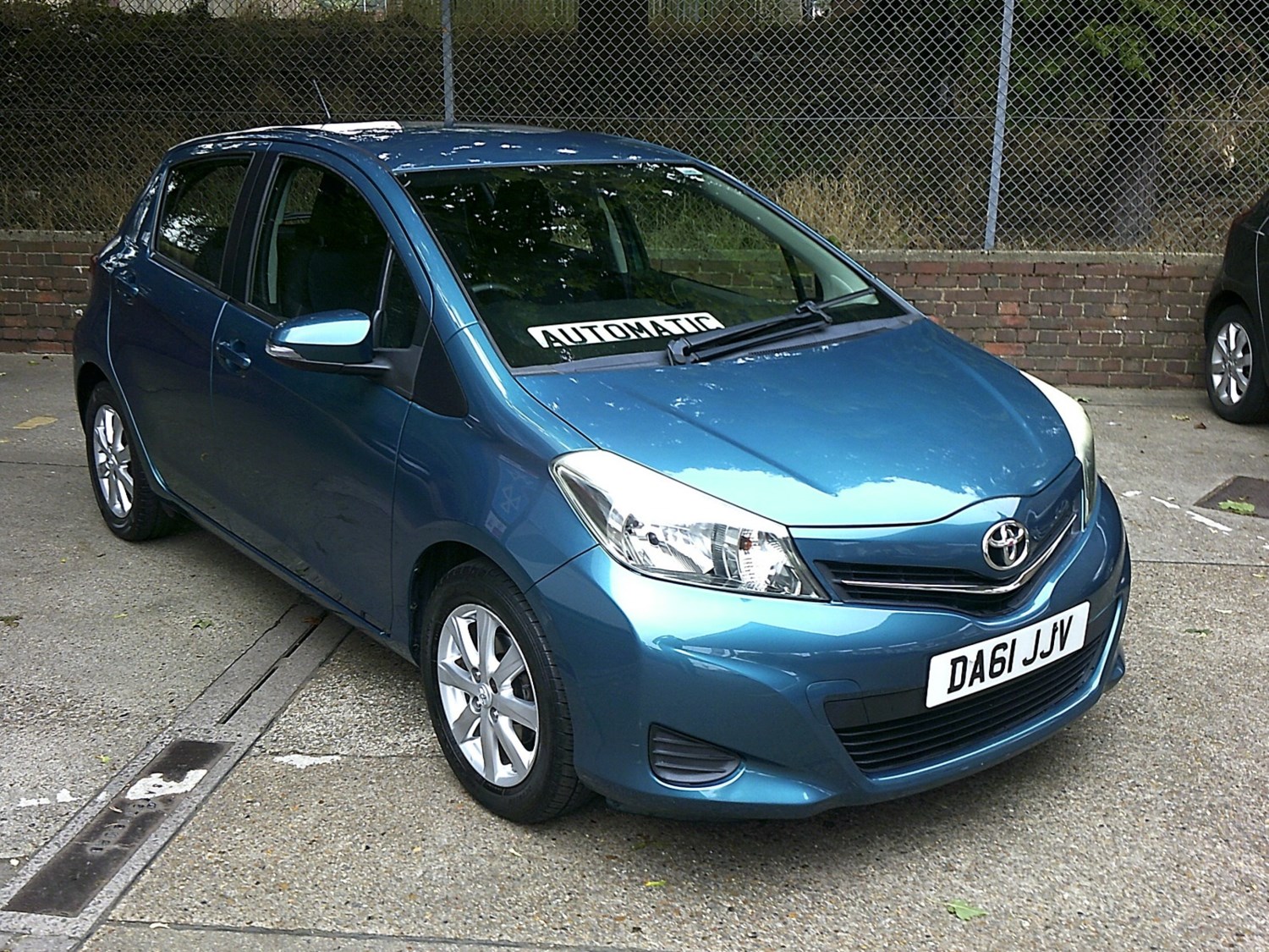 Toyota Yaris Listing Image