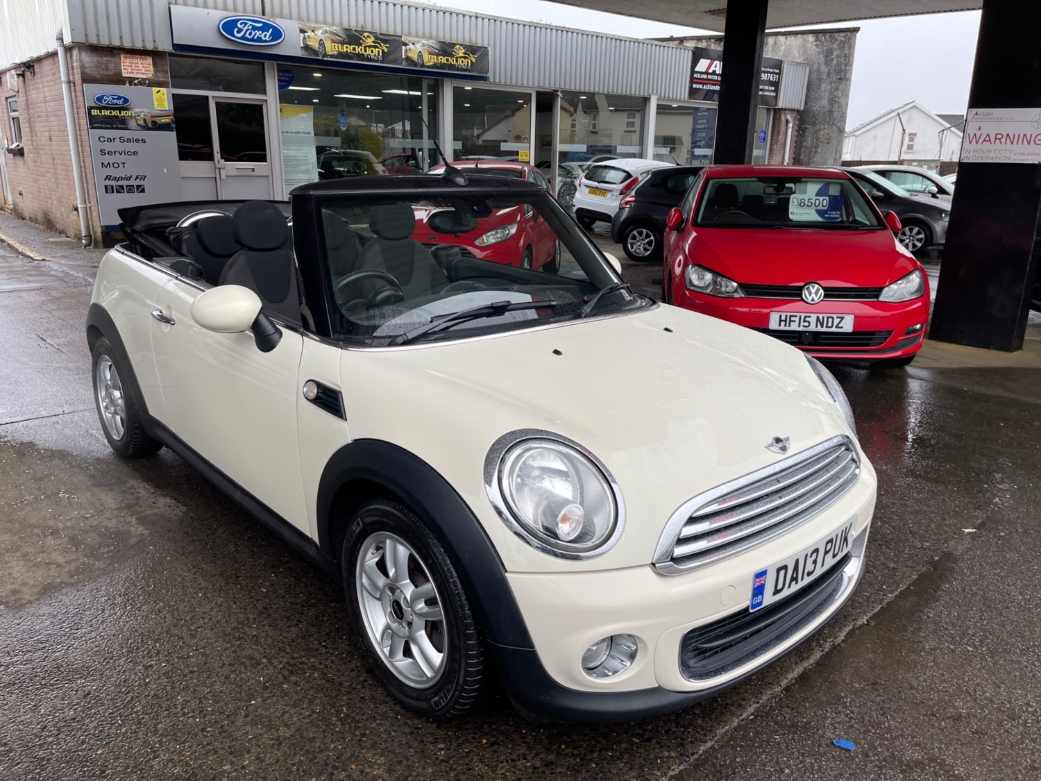 MINI Convertible Listing Image