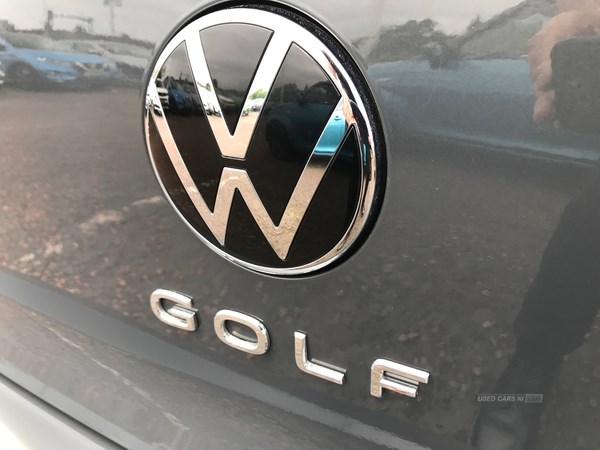 Volkswagen Golf Listing Image