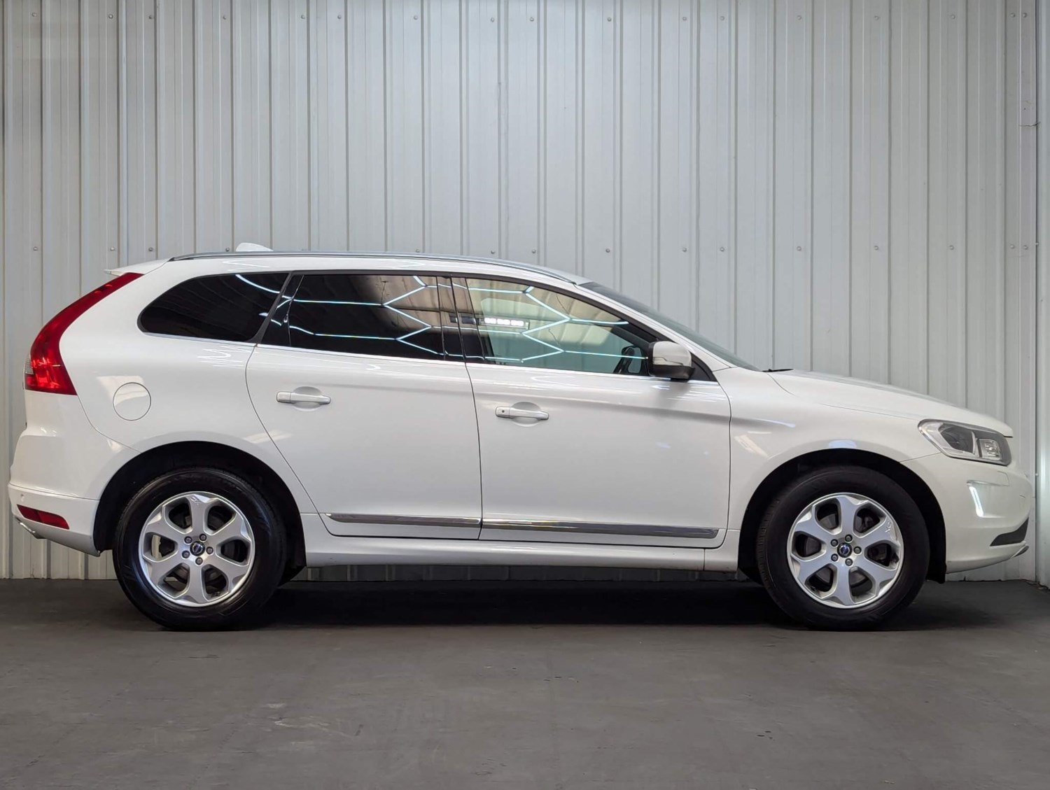 Volvo XC60 Listing Image