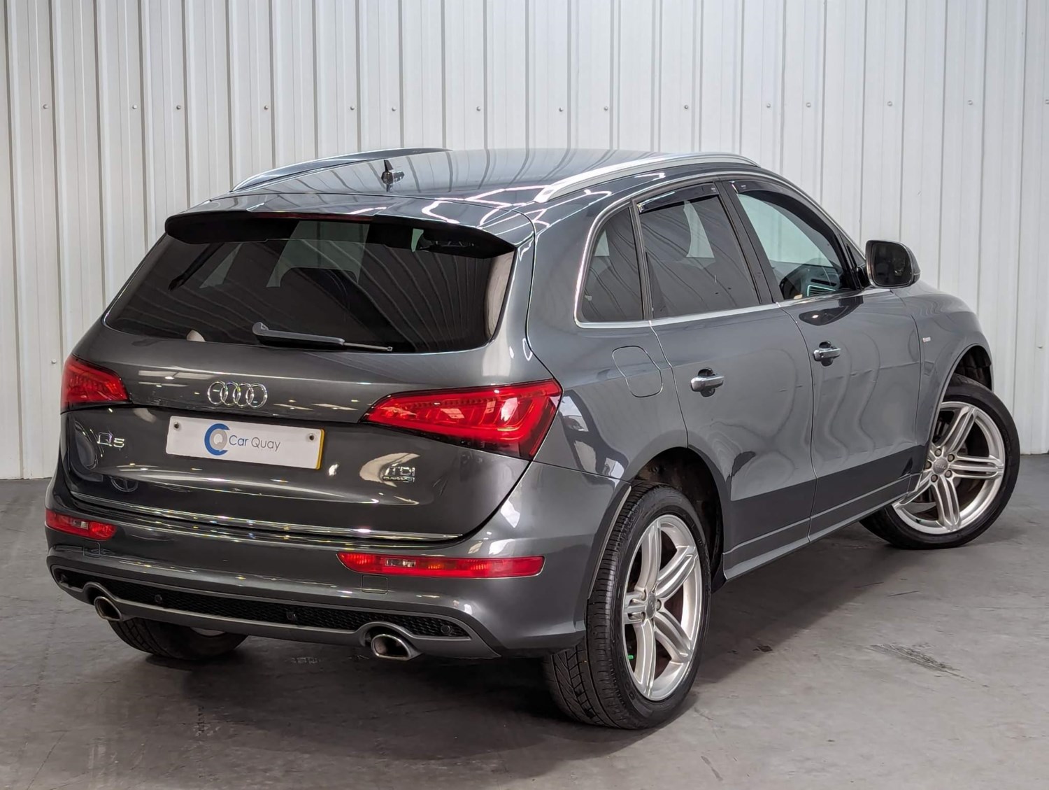 Audi Q5 Listing Image