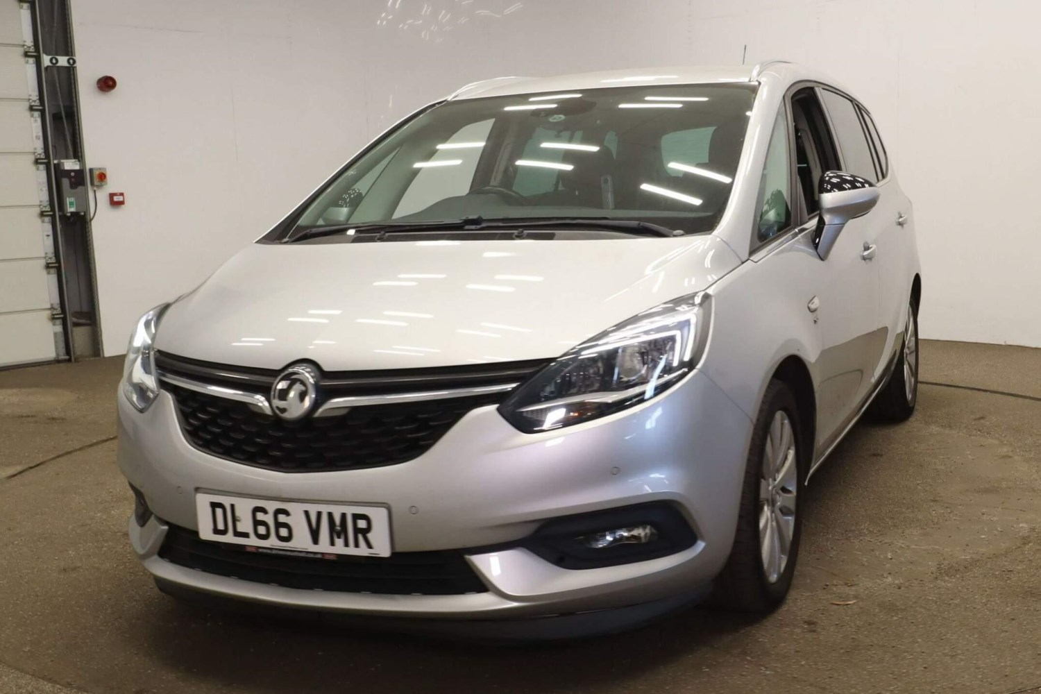 Vauxhall Zafira Tourer Listing Image