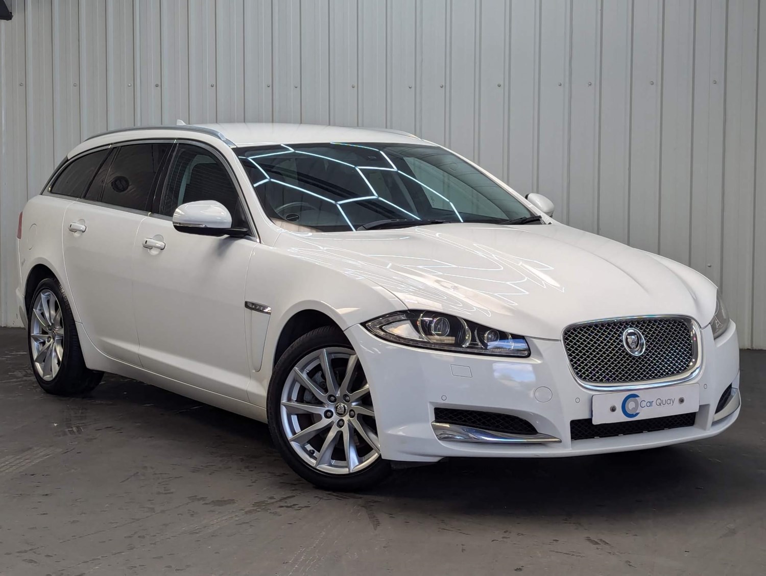 Jaguar XF Listing Image