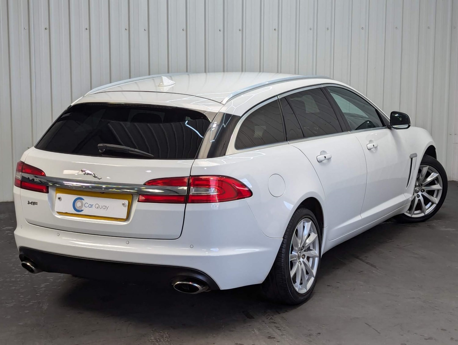 Jaguar XF Listing Image