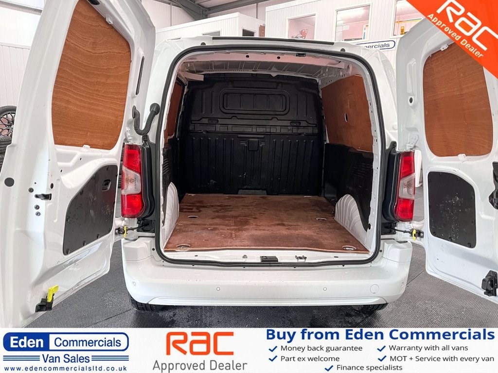 Vauxhall Combo Listing Image