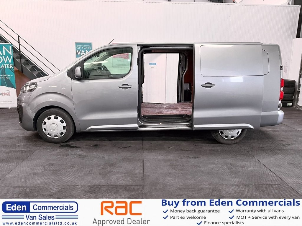 Vauxhall Vivaro Listing Image